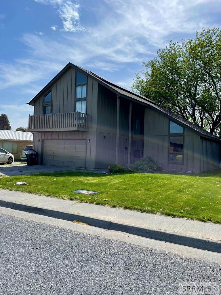 1190 York Drive - Photo 1