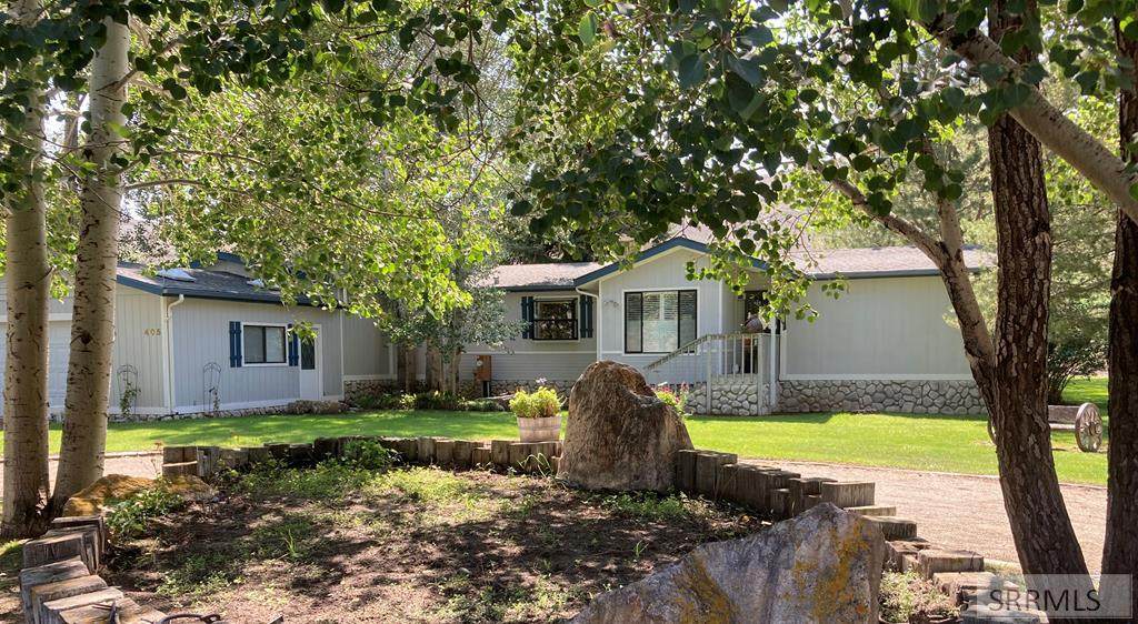 405 Elkhorn Road - Photo 1