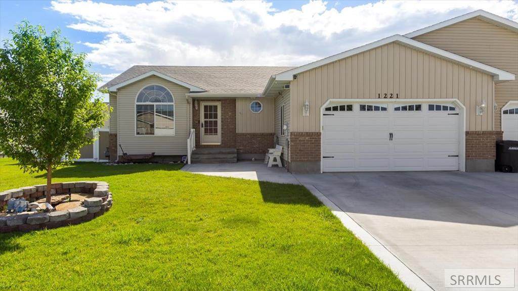 1221 Jackson Drive - Photo 1