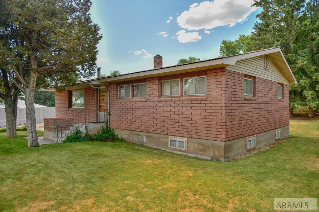 221 Afton - Photo 1