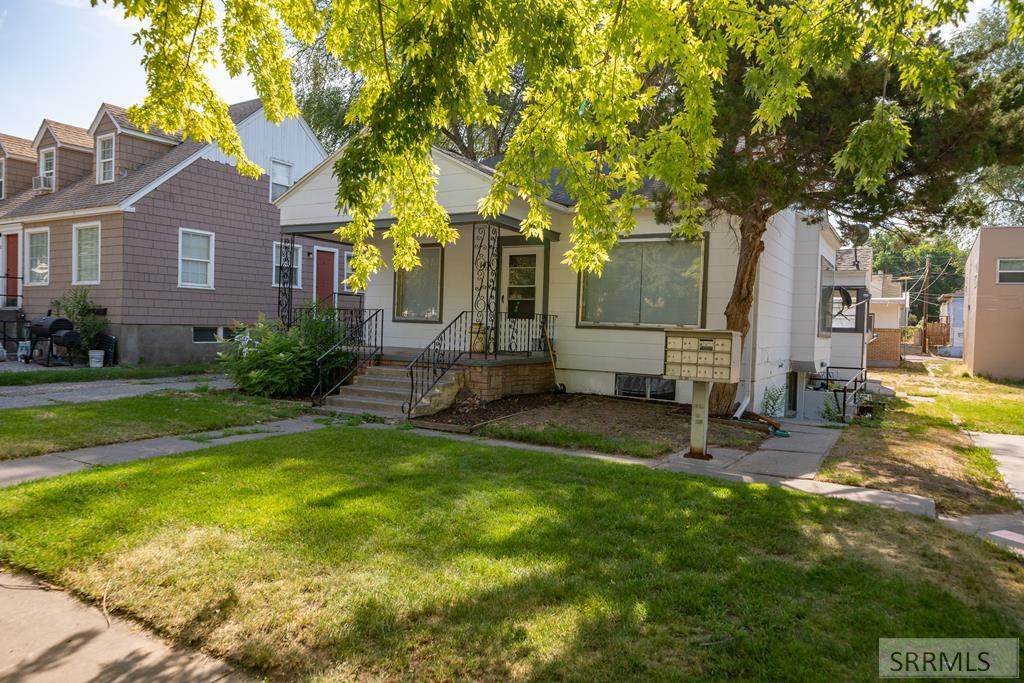 143 Placer Avenue - Photo 1