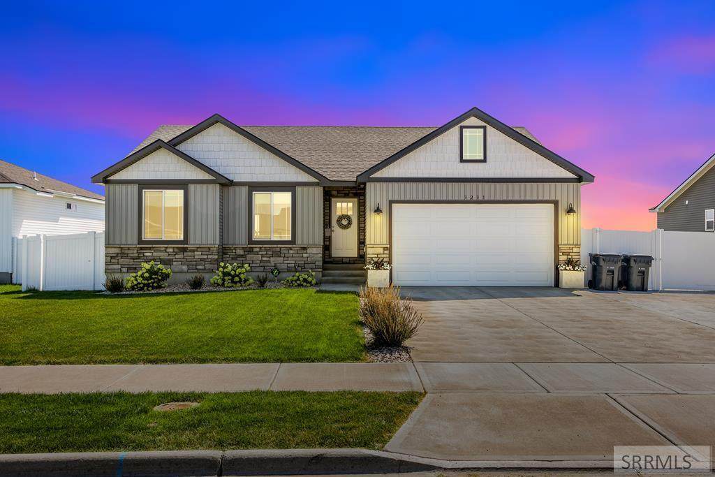 3231 Stella Drive - Photo 1