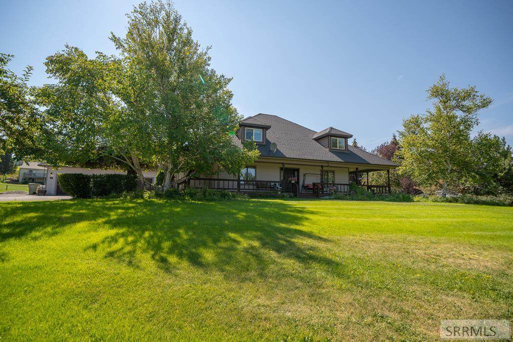 4770 65th S - Photo 1