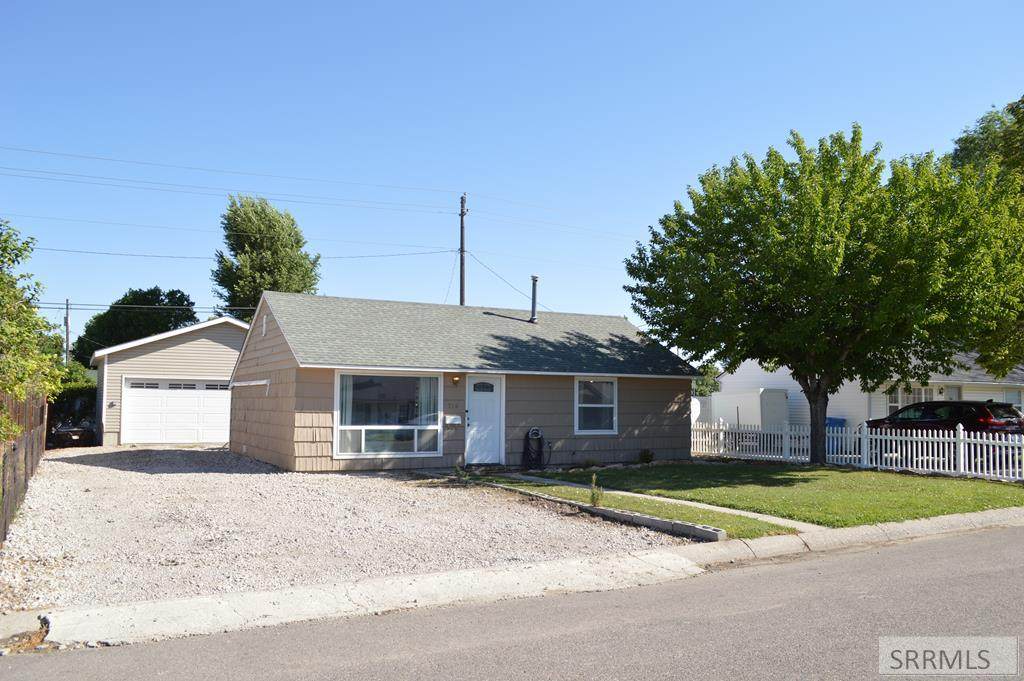 726 Myrtle Street - Photo 1