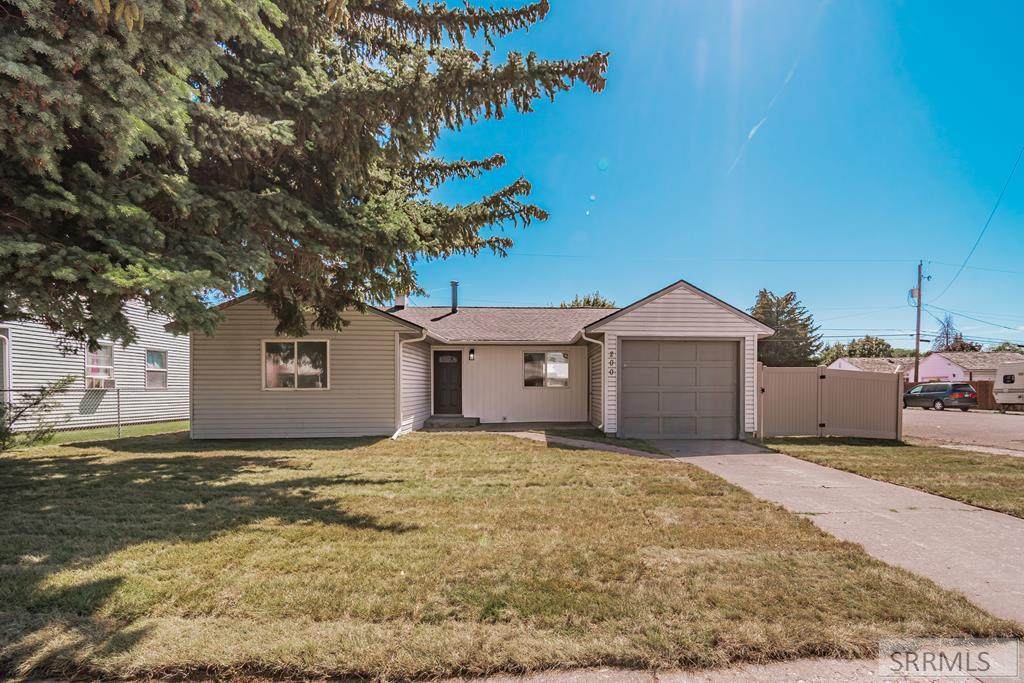 200 Monterey Drive - Photo 1