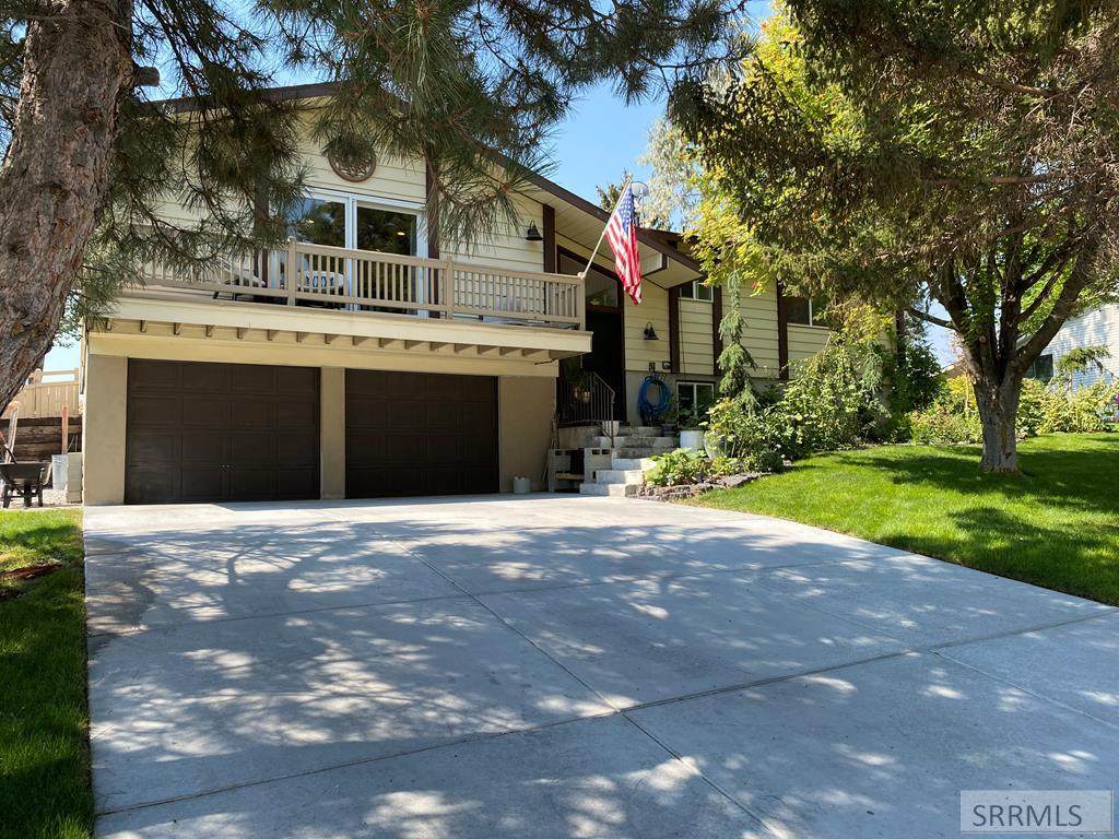 11800 Pinehurst Drive - Photo 1