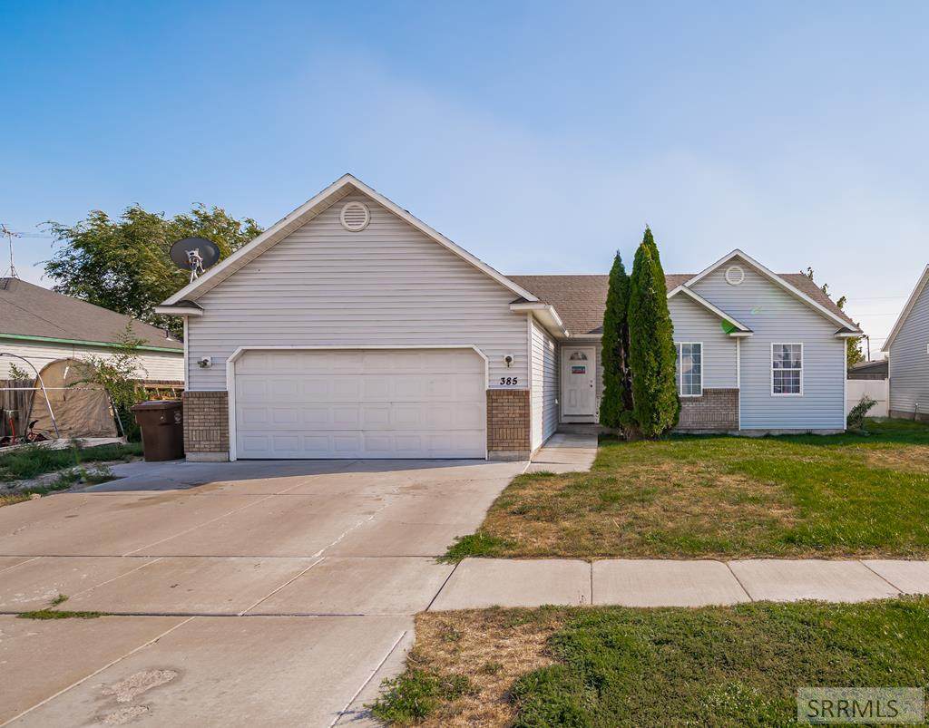 385 Lavender Drive - Photo 1