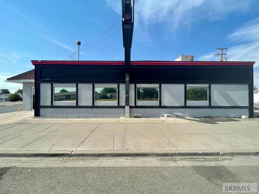 465 Main Street - Photo 1