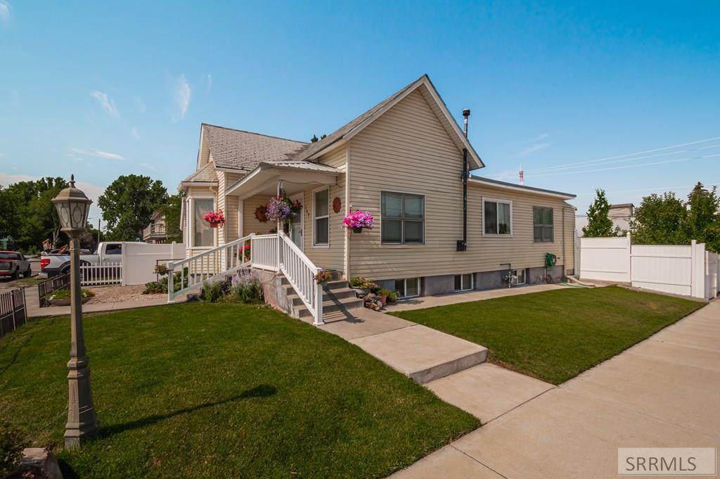 589 Water Avenue - Photo 1