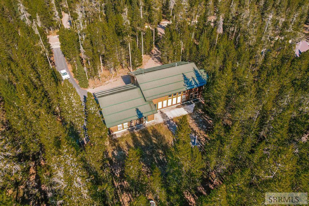 4020 Southgate - Photo 1