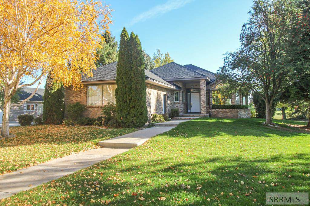5420 Gleneagles Drive - Photo 1