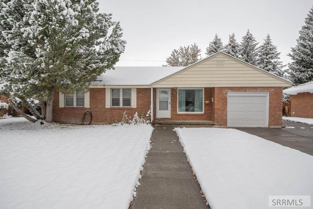 310 Linden Drive - Photo 1