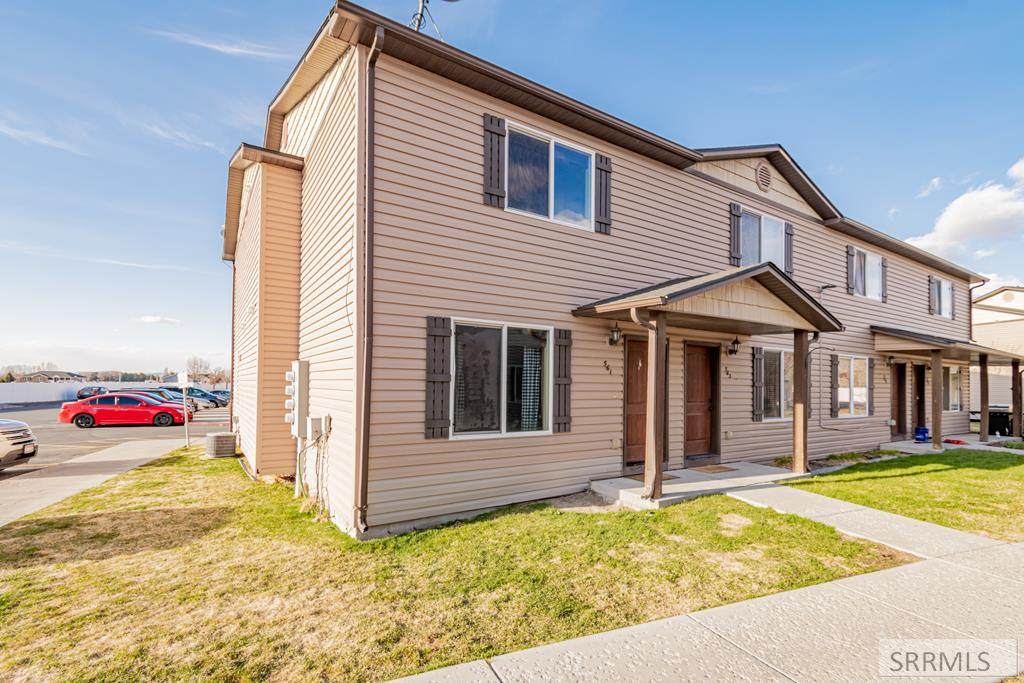 561 Countryside Avenue - Photo 1