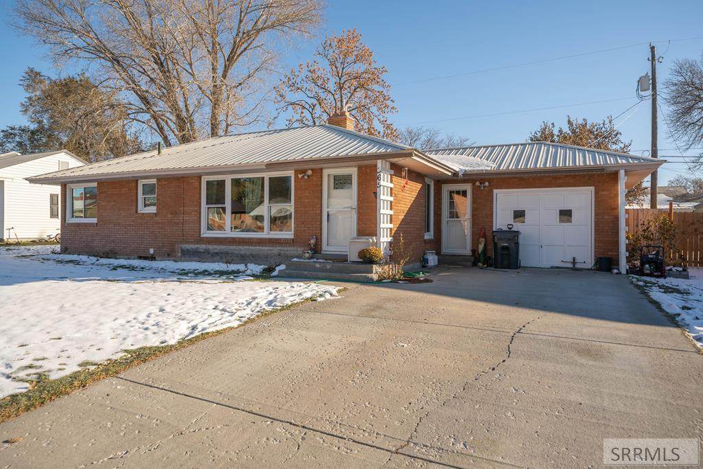 365 Marjacq Avenue - Photo 1