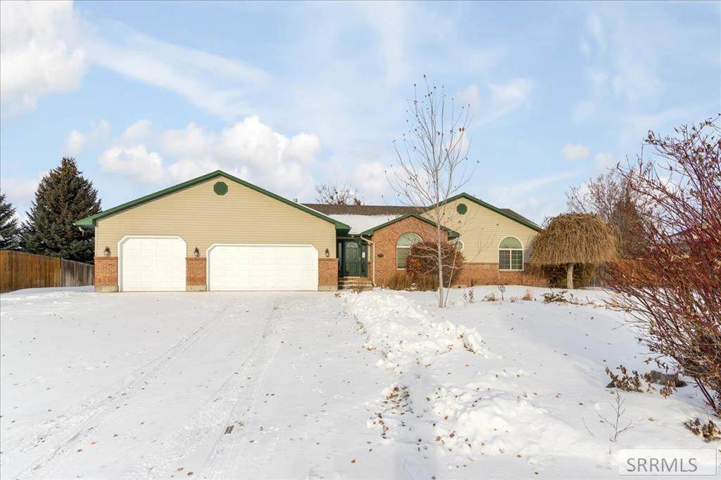 1440 Blue Ridge Circle - Photo 1
