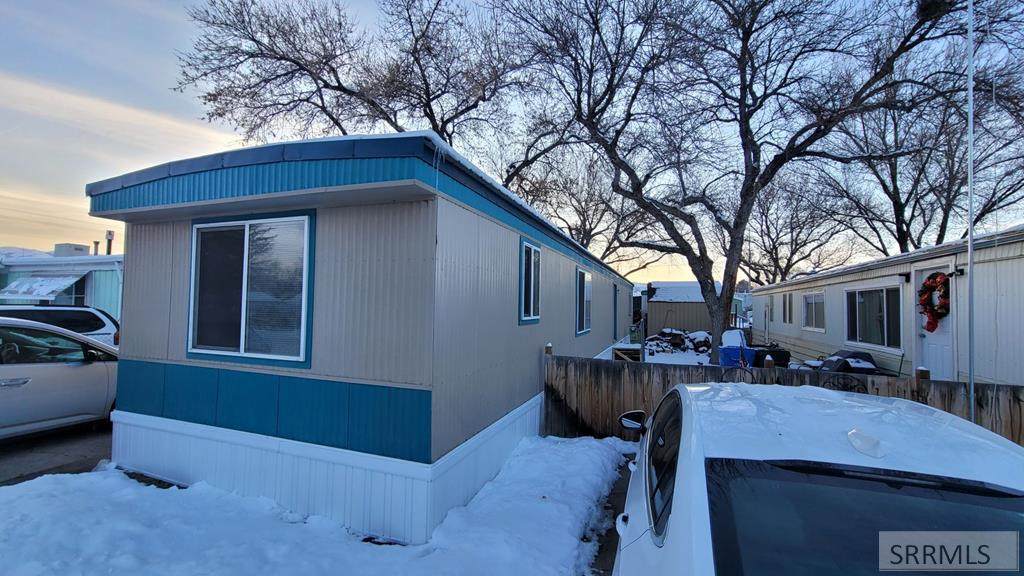 760 Alameda Road - Photo 1