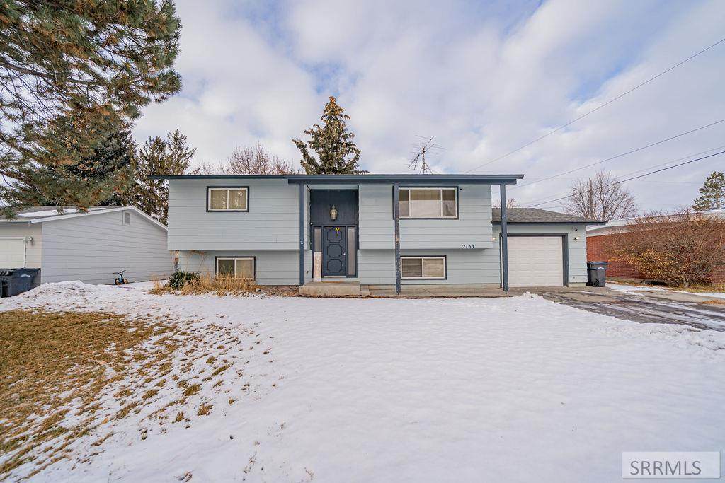 2153 John Adams Parkway - Photo 1