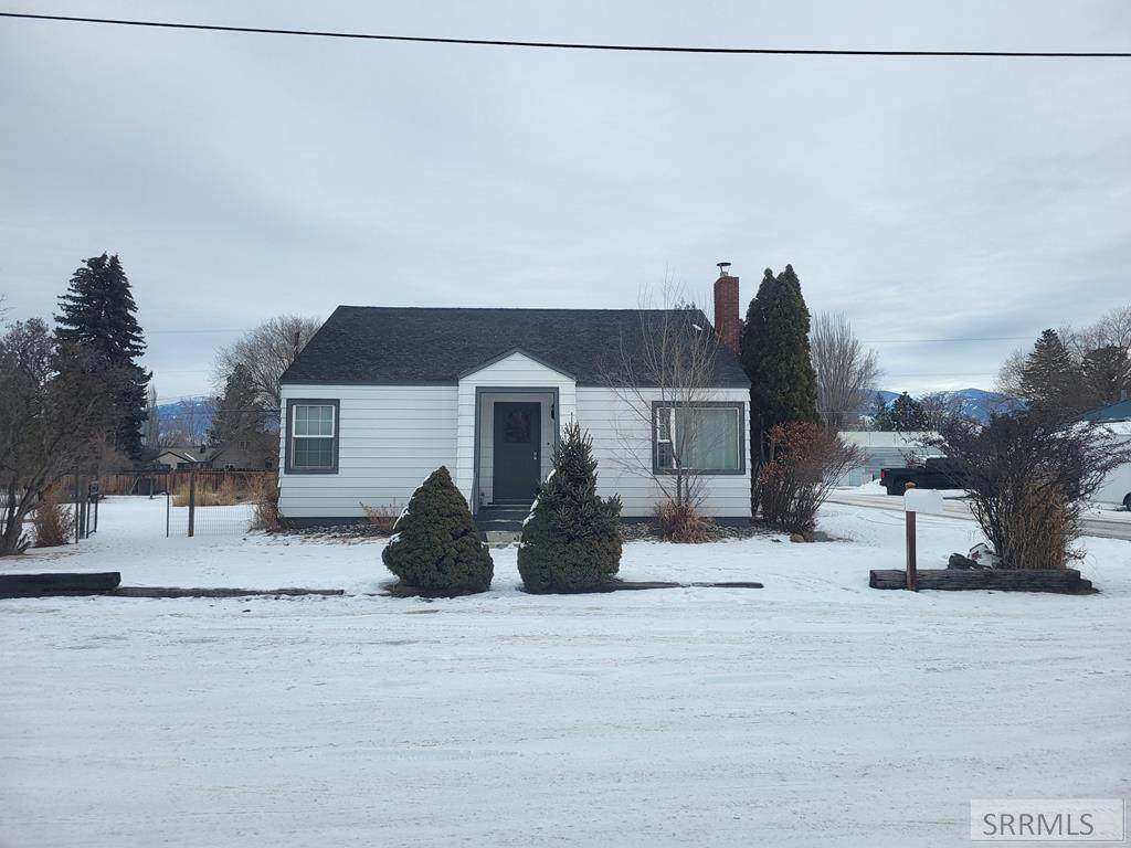626 Lemhi Avenue - Photo 1