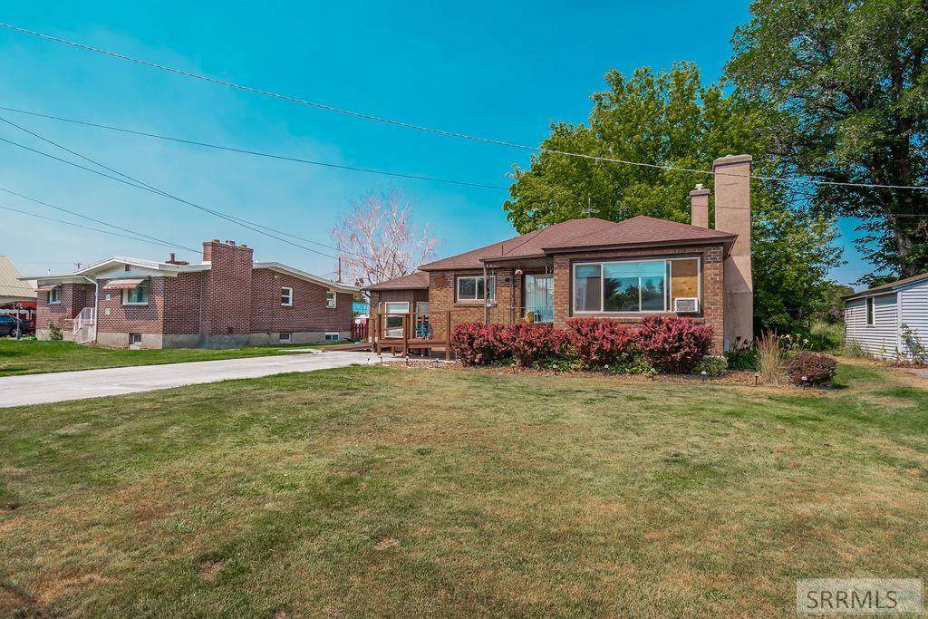 328 Park Avenue - Photo 1