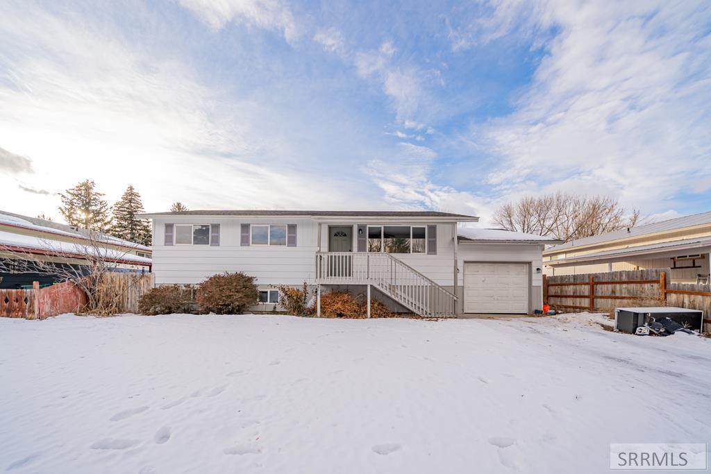 1660 Vernon Avenue - Photo 1
