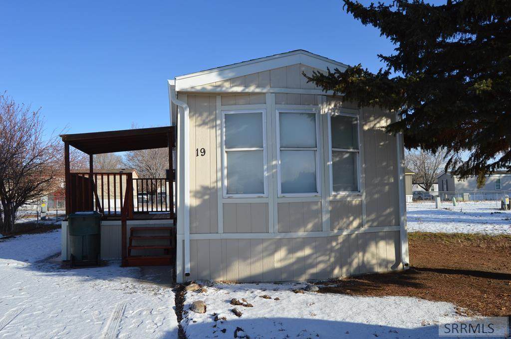 19 Arizona Drive - Photo 1