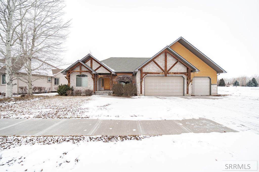 5035 Shadow Creek Drive - Photo 1