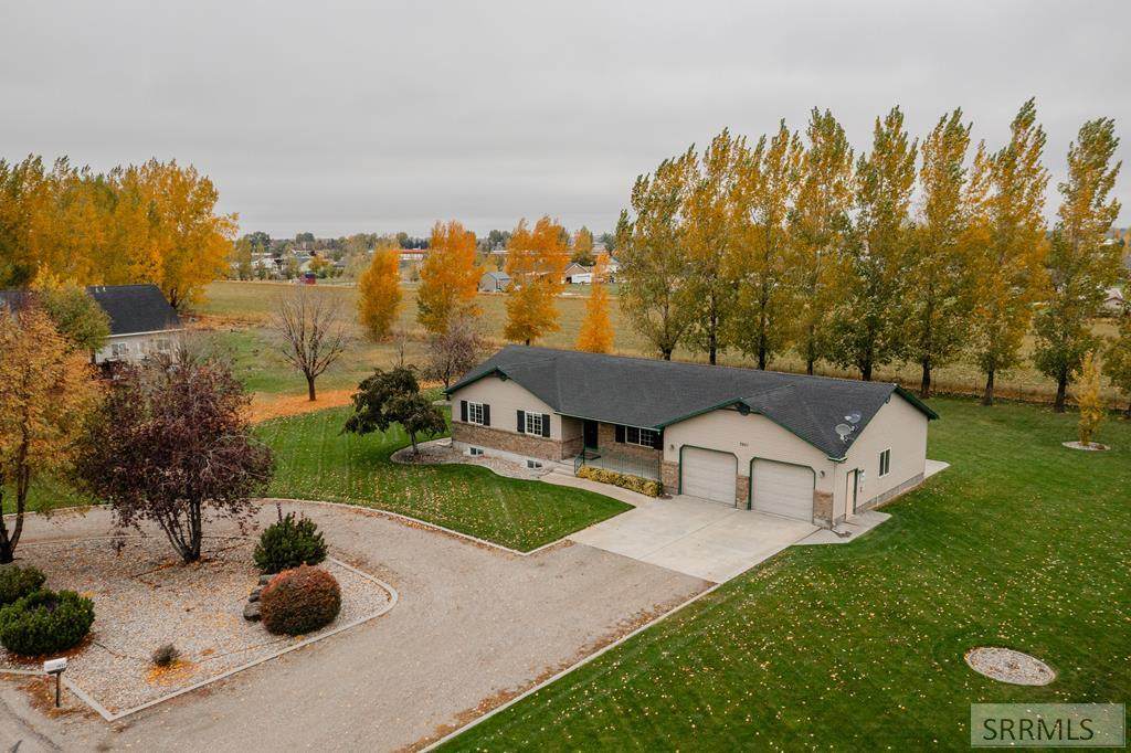 3931 154 N - Photo 1