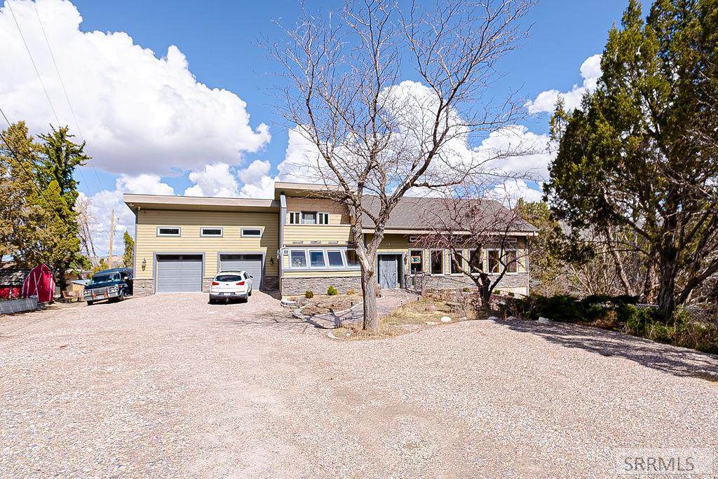 4210 Johnny Creek Road - Photo 1
