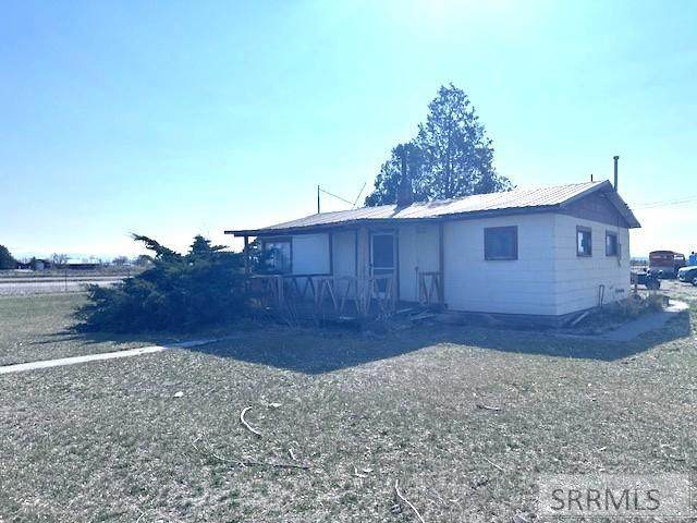 2422 2050 N - Photo 1