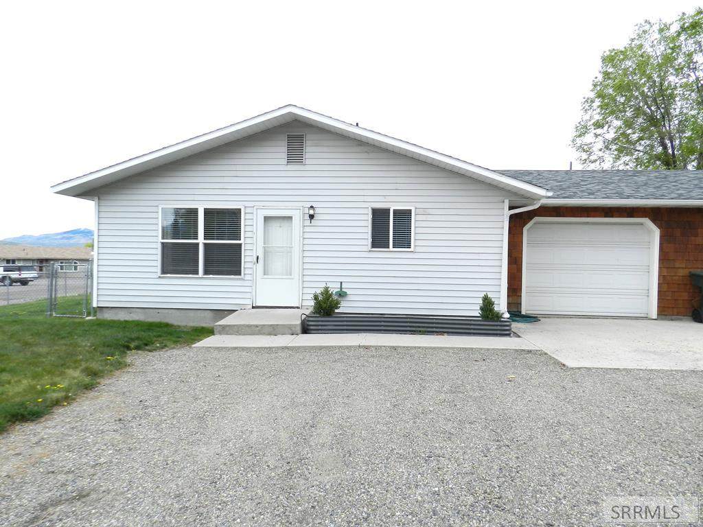 708 Taft Avenue - Photo 1