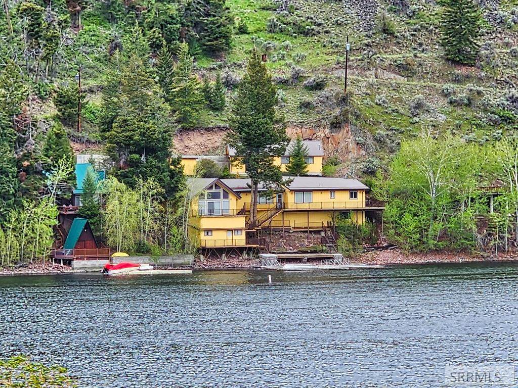 53 Shoreline Drive - Photo 1