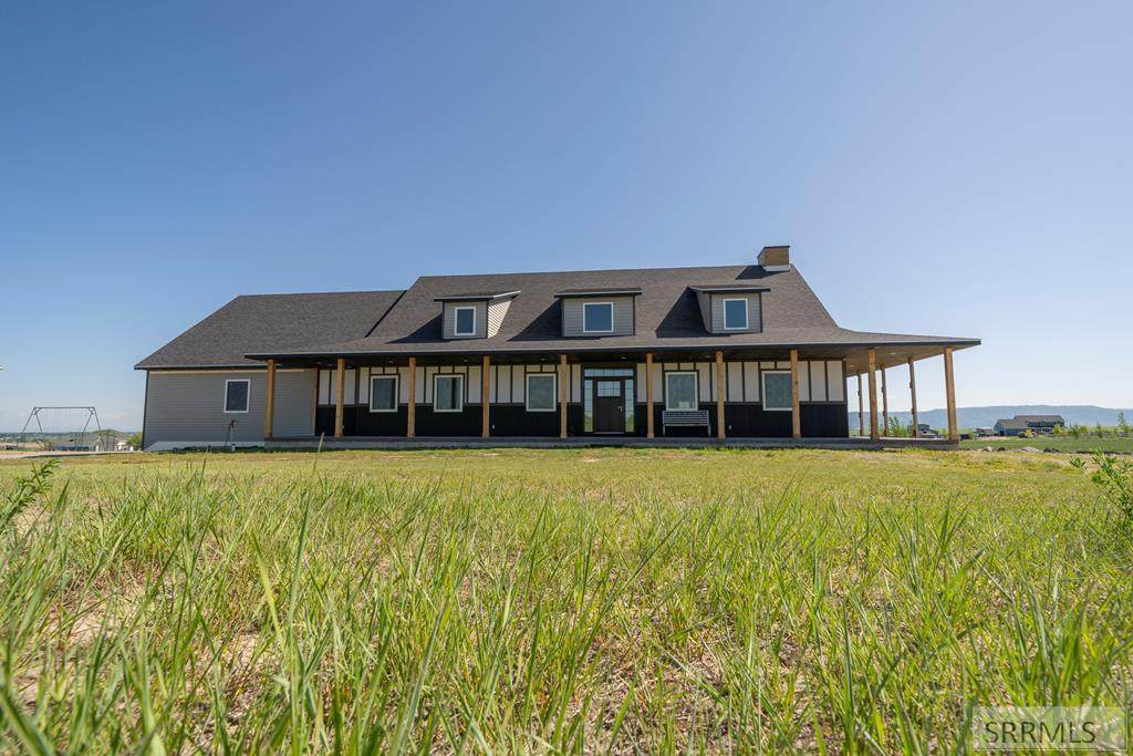 12027 101 N - Photo 1