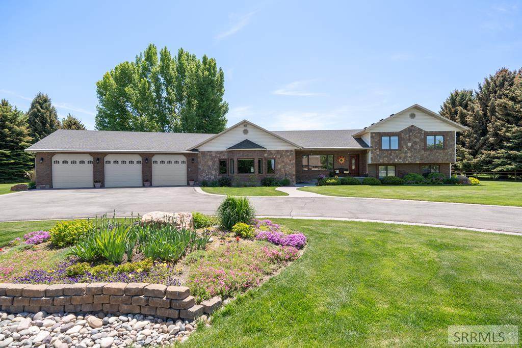 2819 Meadow Lark Lane - Photo 1