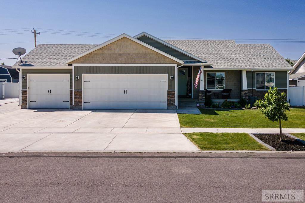 1137 Boedy - Photo 1