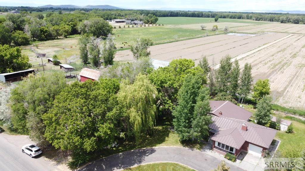 4365 500 N - Photo 1