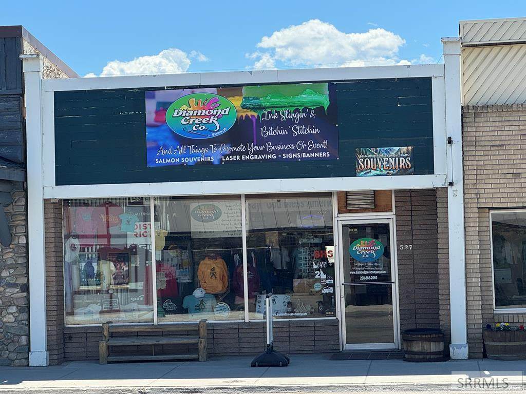 527 Main Street - Photo 1