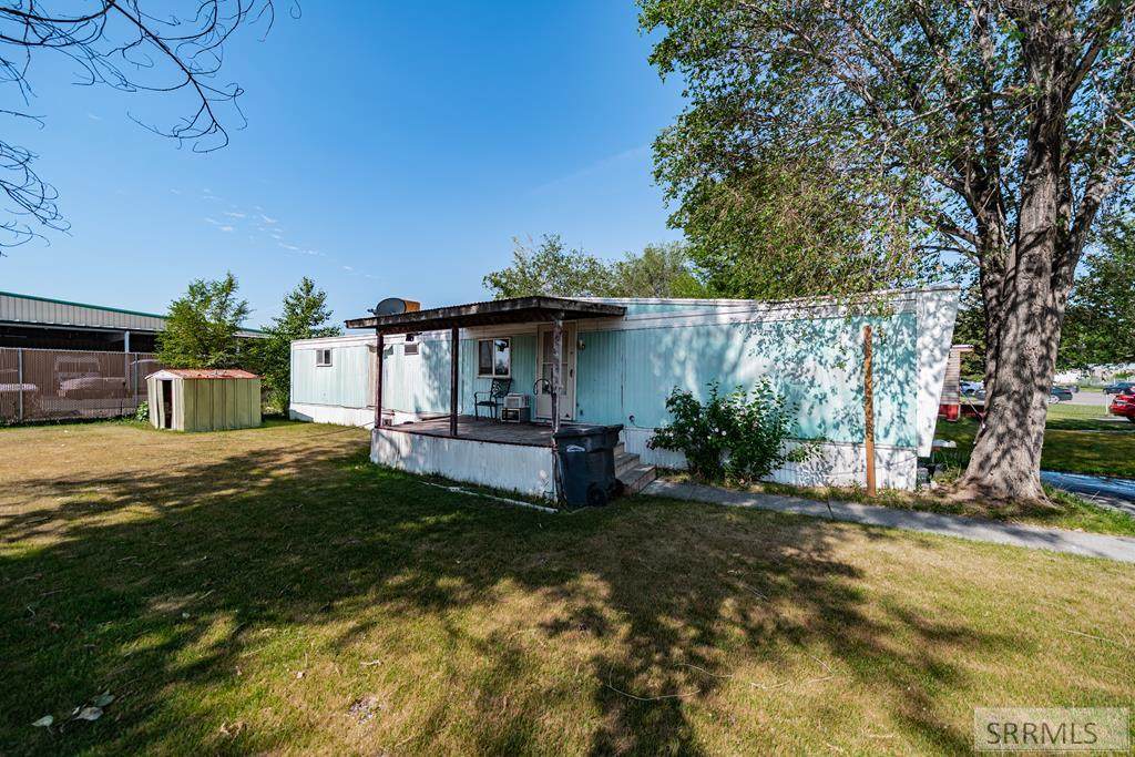 1452 Huckleberry Lane - Photo 1