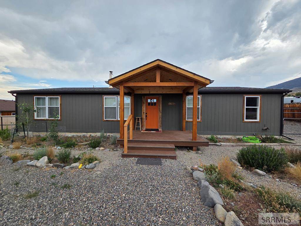 1304 Tendoy Avenue - Photo 1