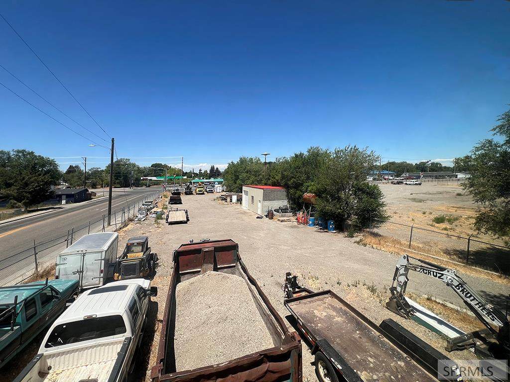 980 Broadway Street - Photo 1