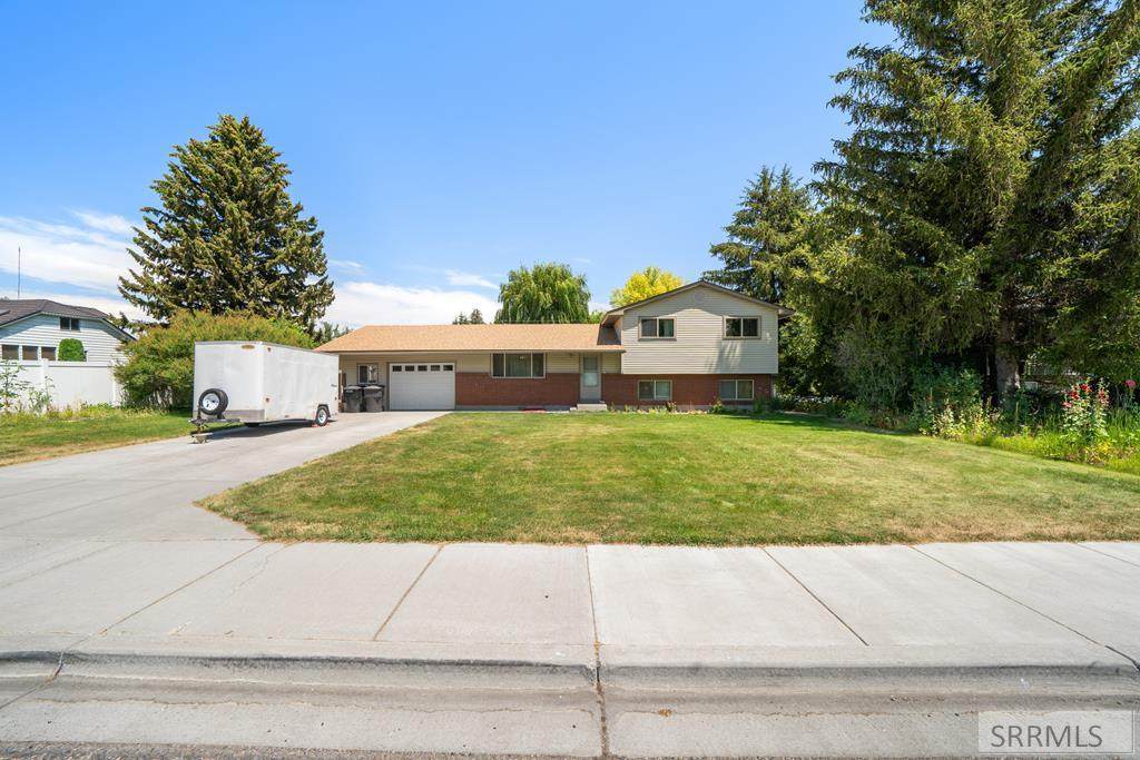 226 Center Street - Photo 1