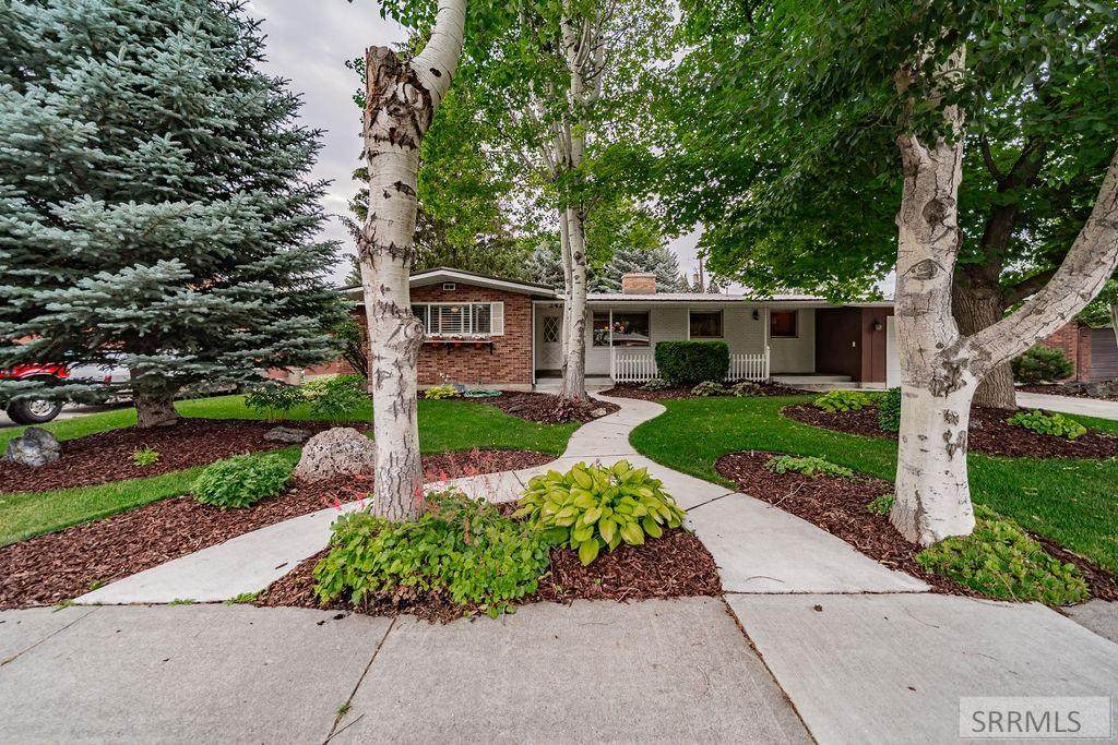 242 Pinon Drive - Photo 1