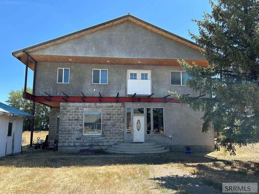 20450 Main Street - Photo 1