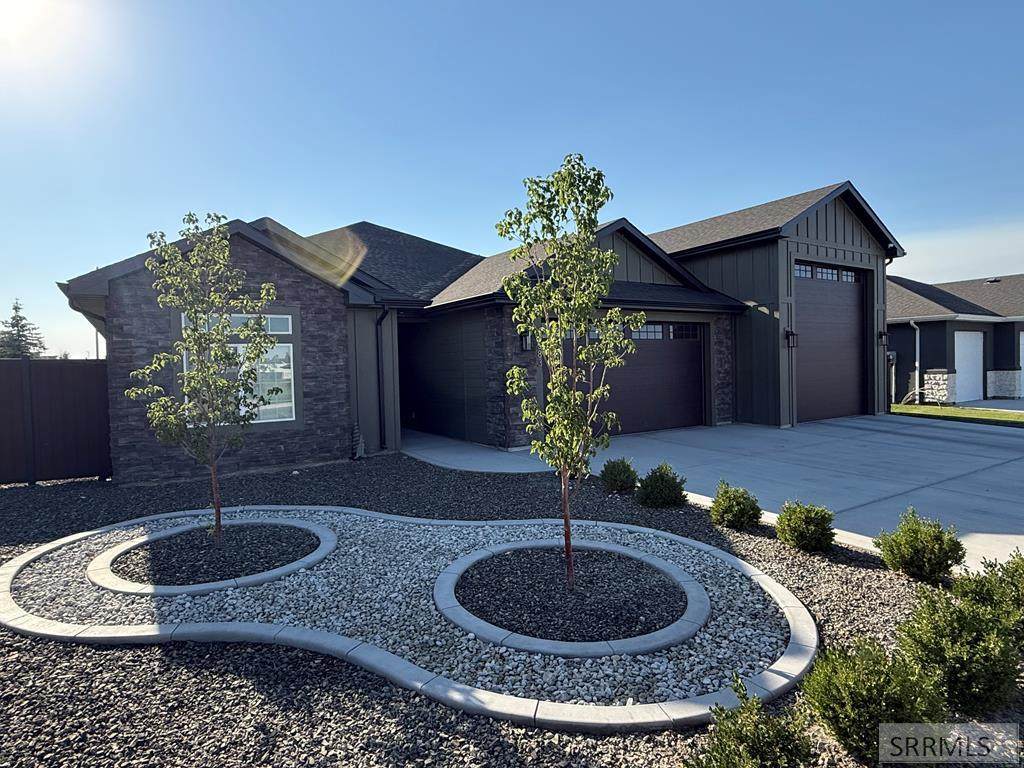 1583 Lagoon Lane - Photo 1