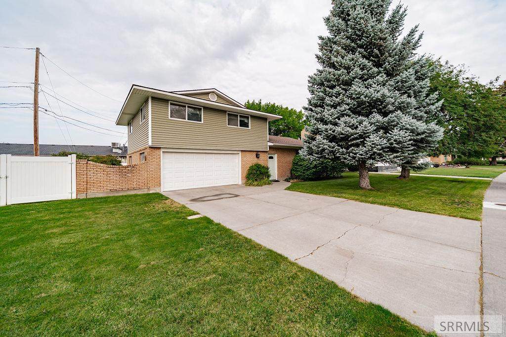 165 Carol Avenue - Photo 1