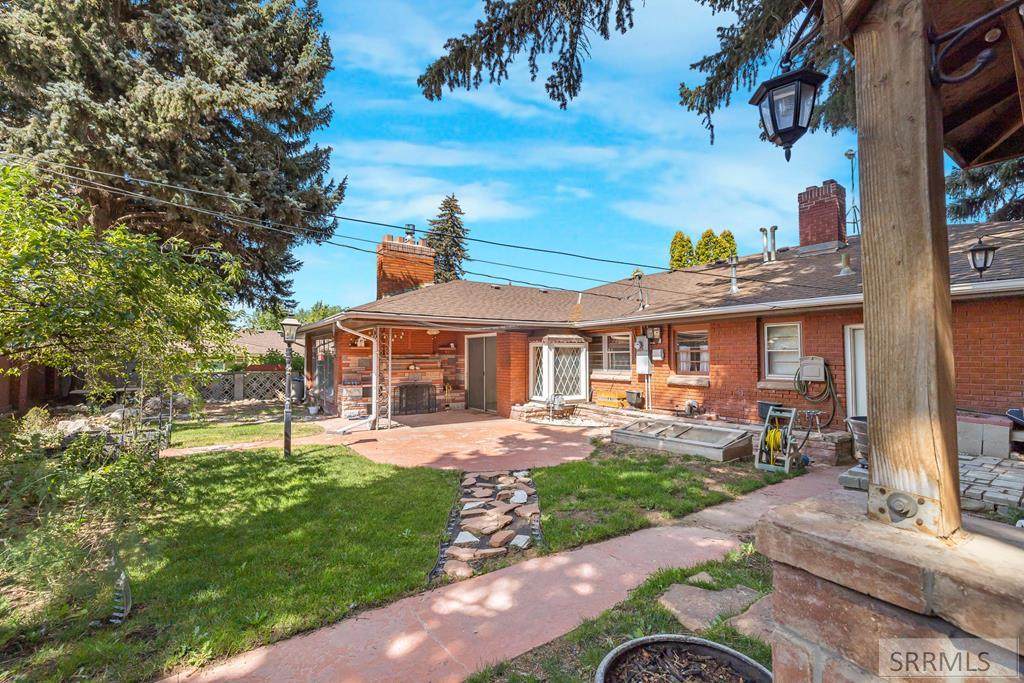 175 17th Street - Photo 1