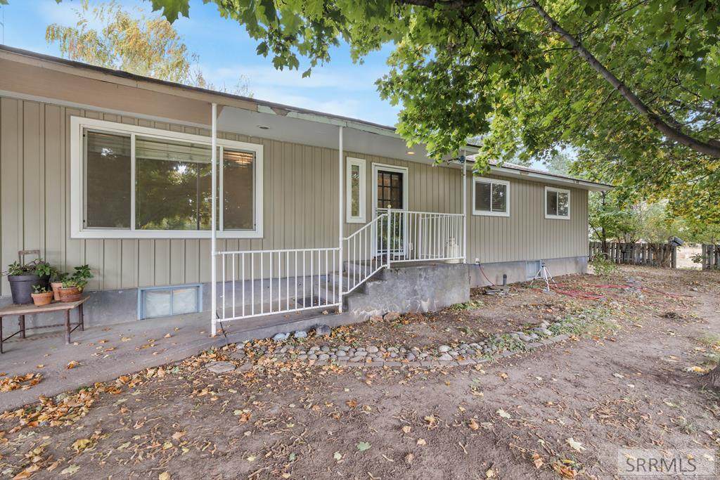 138 N 4100 E - Photo 1