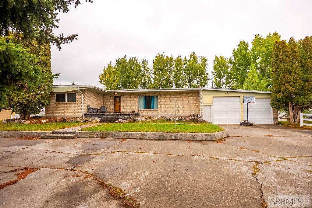 1381 Airport Road - Photo 1