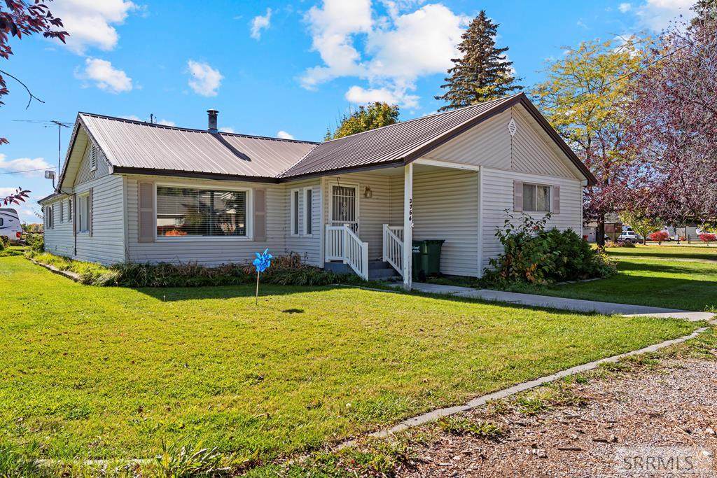 3756 800 N - Photo 1