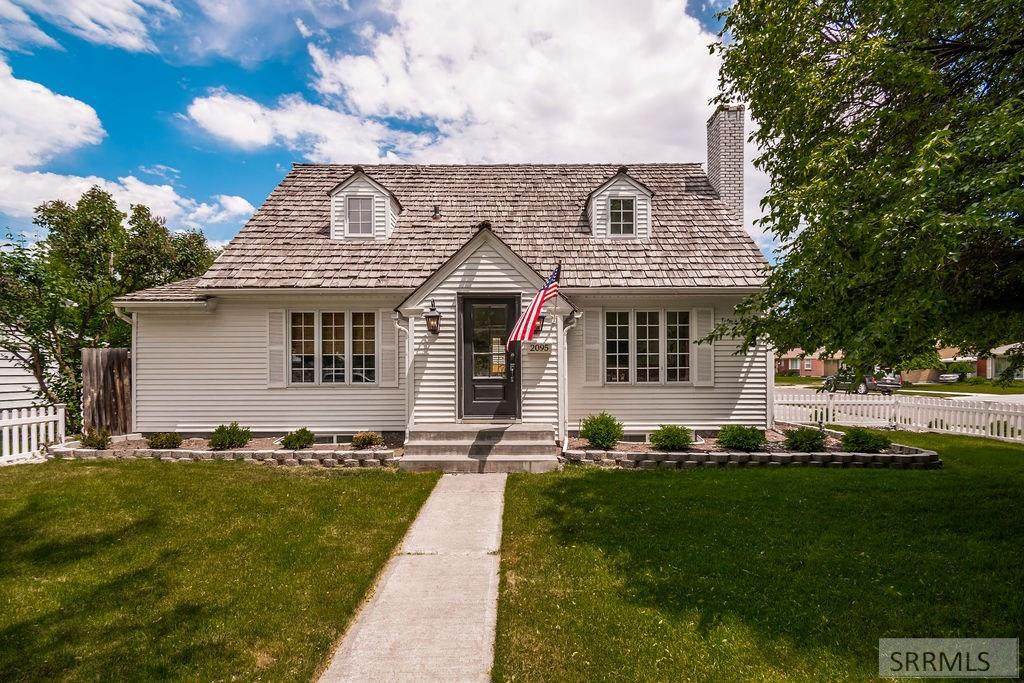 2095 Boulevard - Photo 1