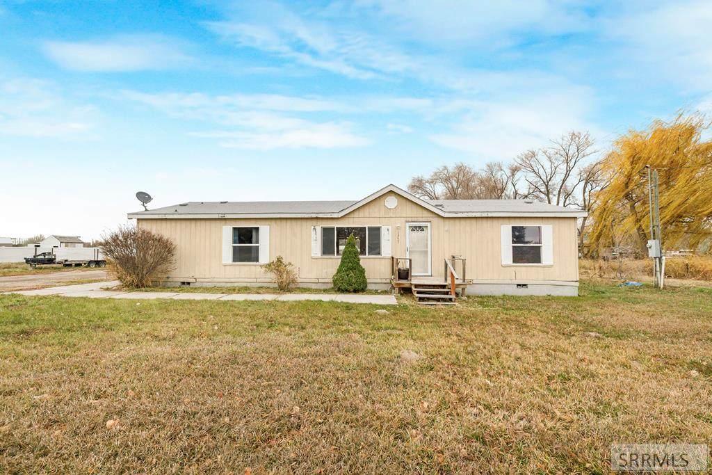 13474 Yellowstone Hwy - Photo 1